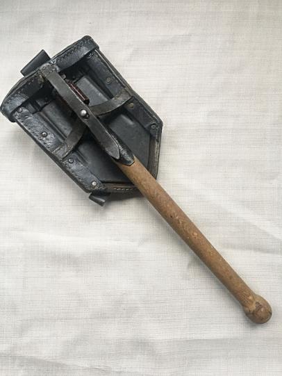 German Folding Shovel with Carrying Case, 1st Model