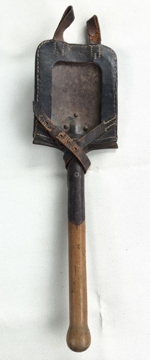 German Late-War Entrenching Tool and Carrying Case