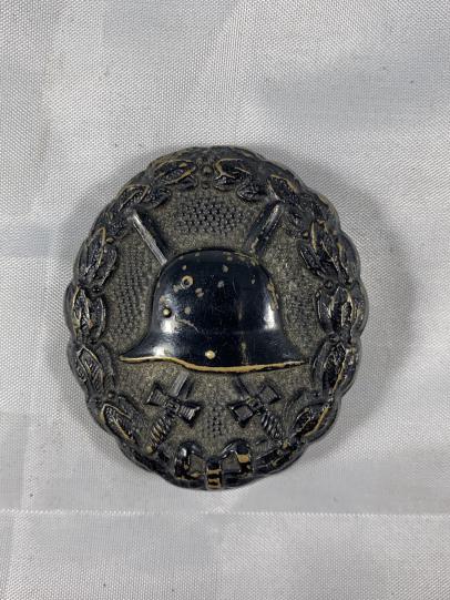WW1 Wound Badge in Black