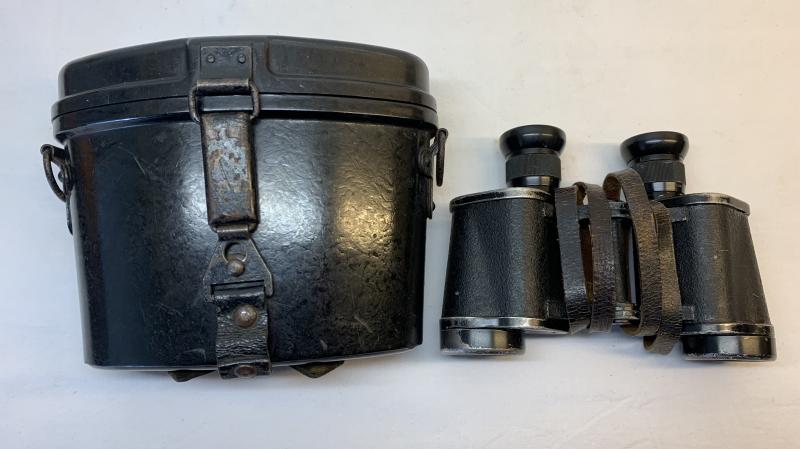WH (Heer) Binoculars 'Dienstglas' in Bakelite Case
