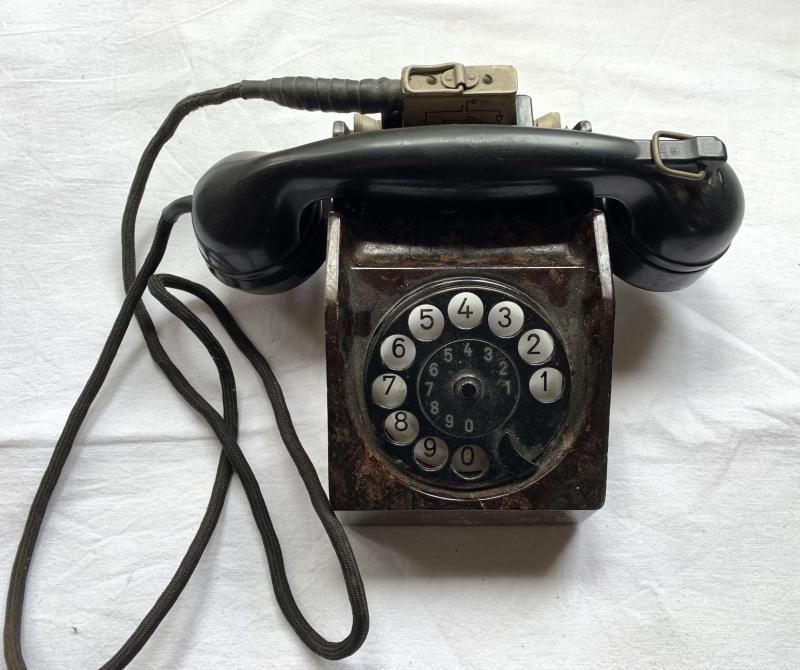 Rotary Desk (Field) Telephone 'Vermittlungsklinke' -1940-