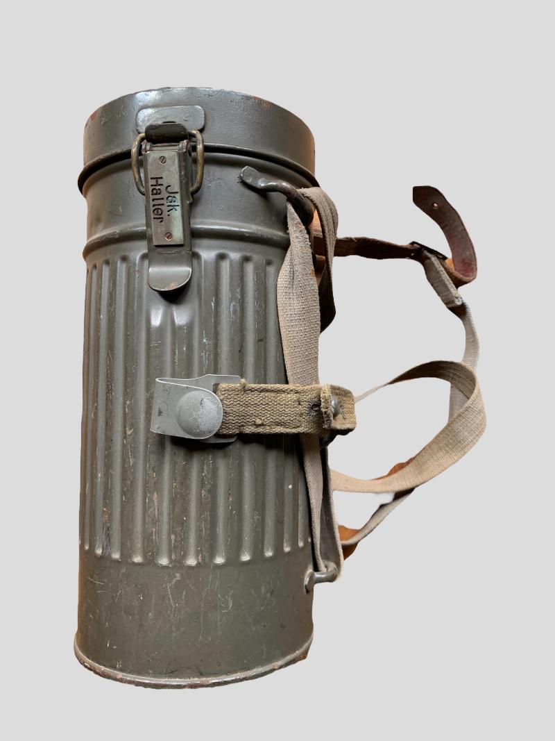 German M30 Gasmask and Canister -1935-