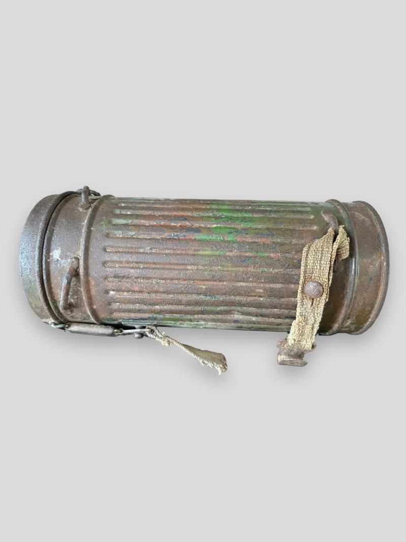 WH (HEER) Camouflage Gasmasker Canister -1939-