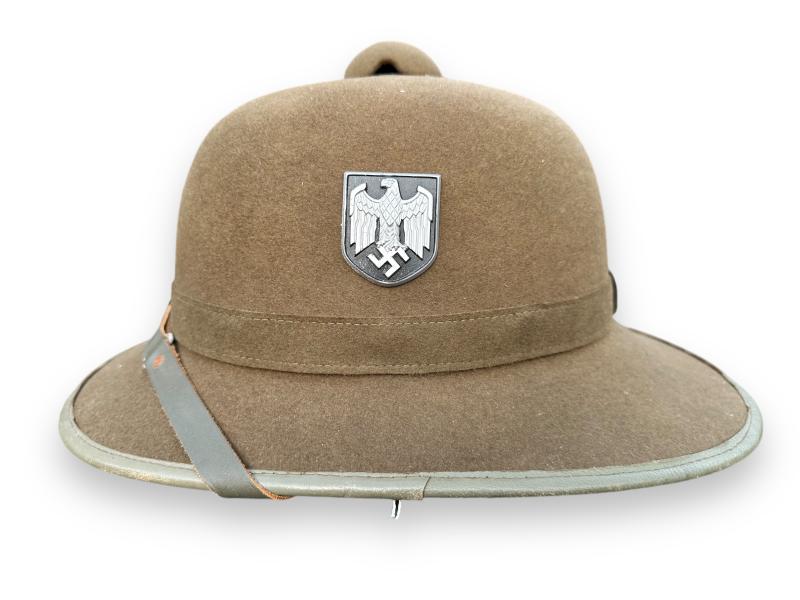 WH (Heer) 2nd Pattern Pith Helmet -1942-